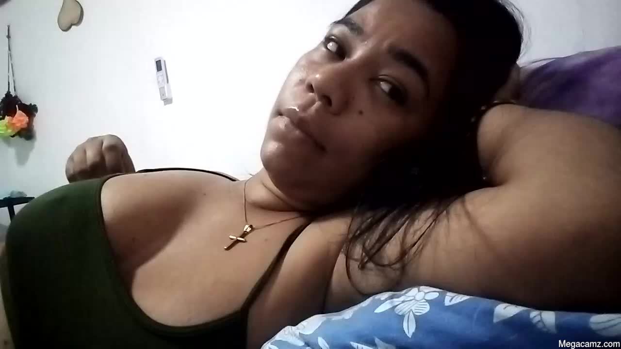Aly826805