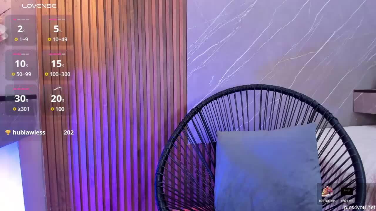 Ariana_jhonson11
