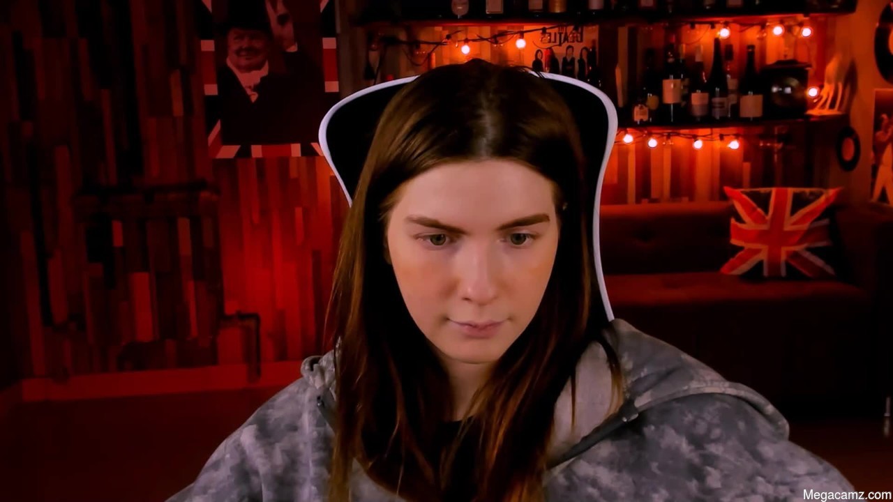 Aliceinredsquare