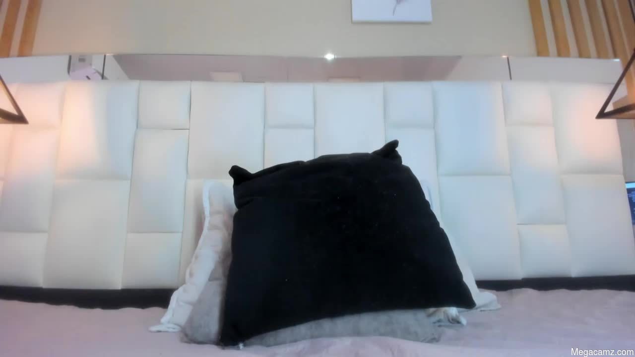 Laura_sophiax