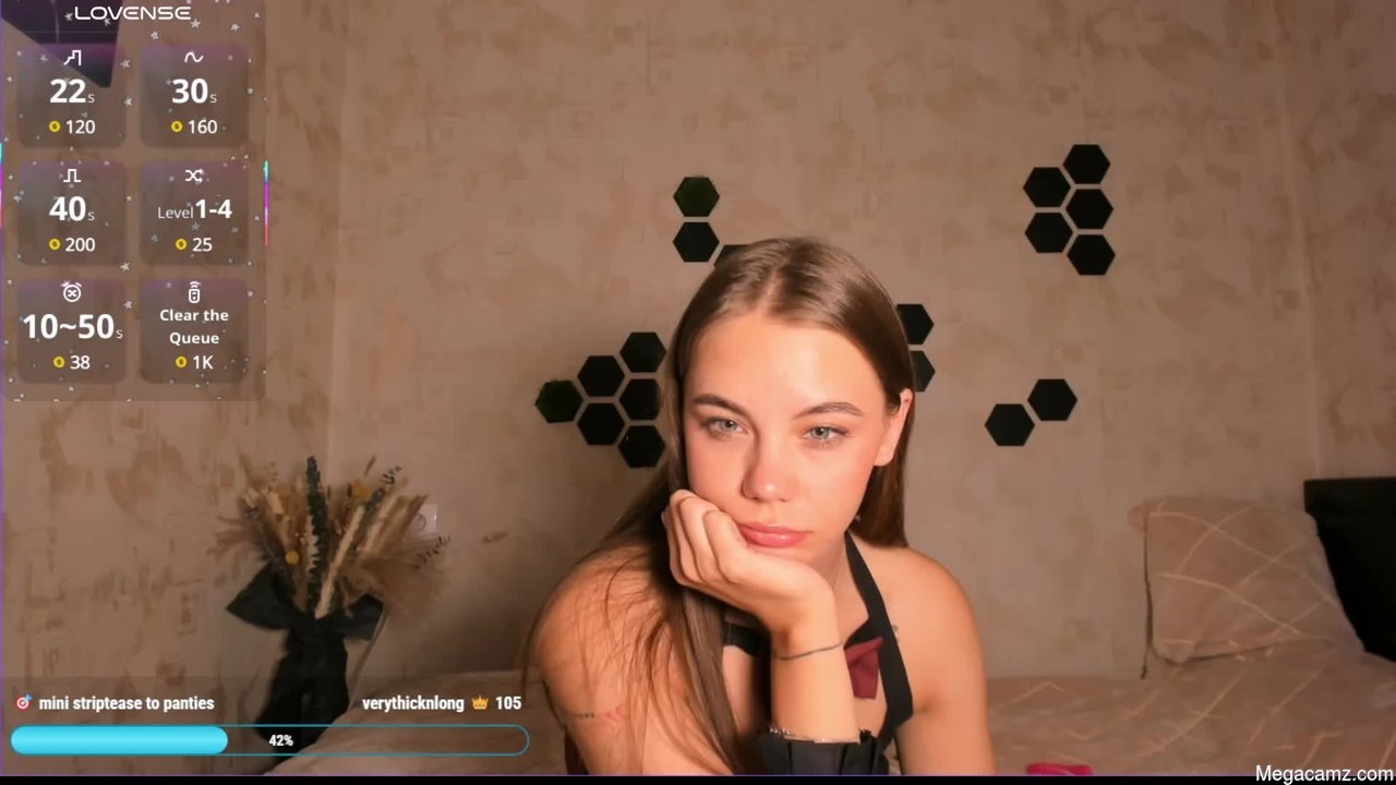 Mia_com