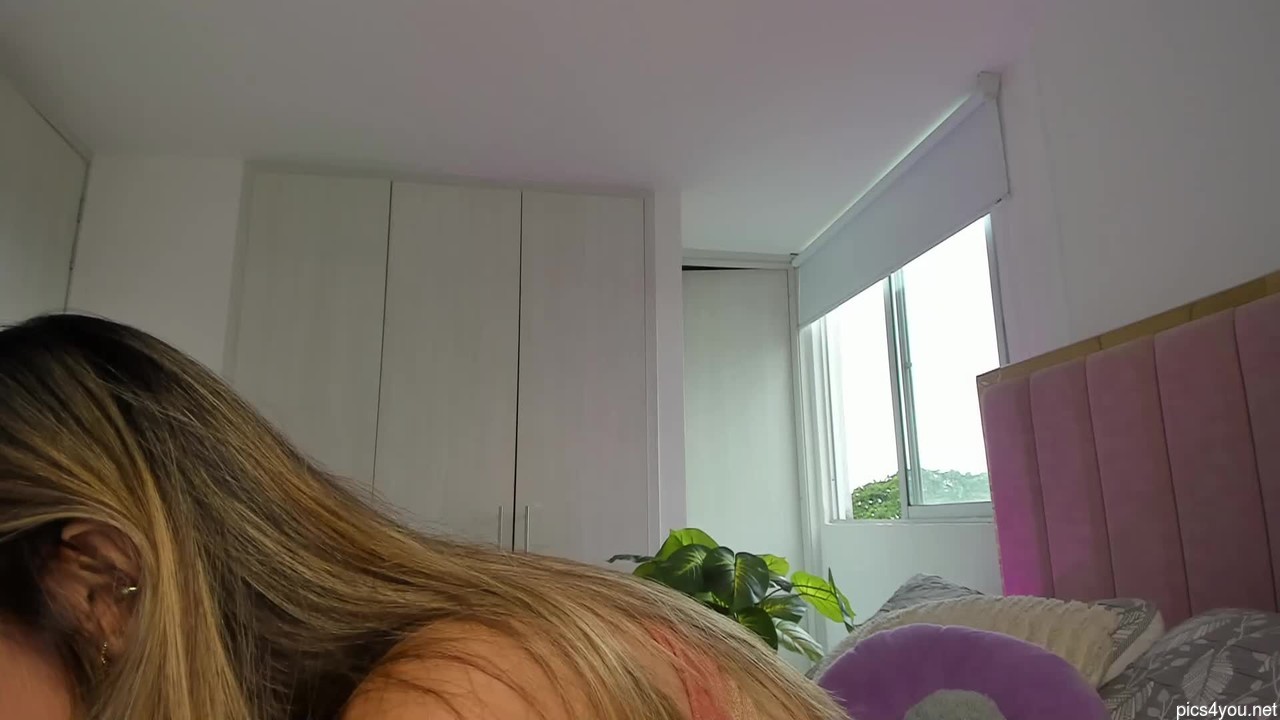 Dove_kameron