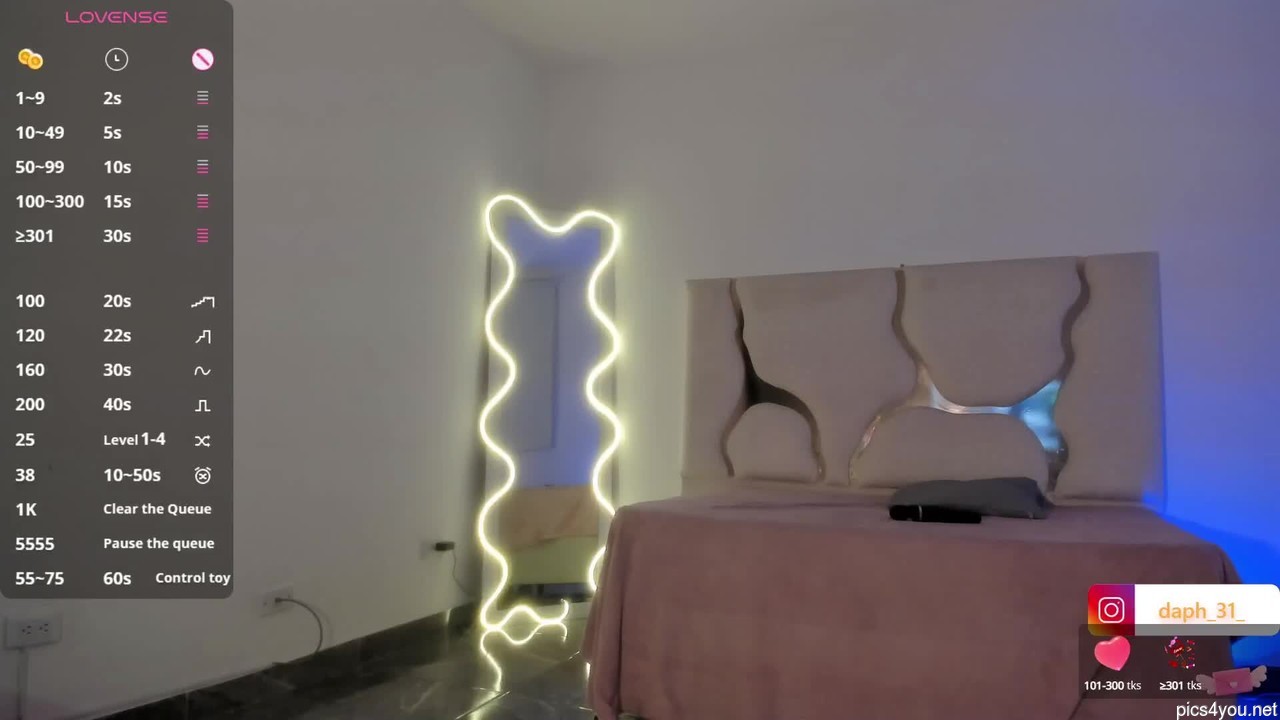 Daphnne_tay
