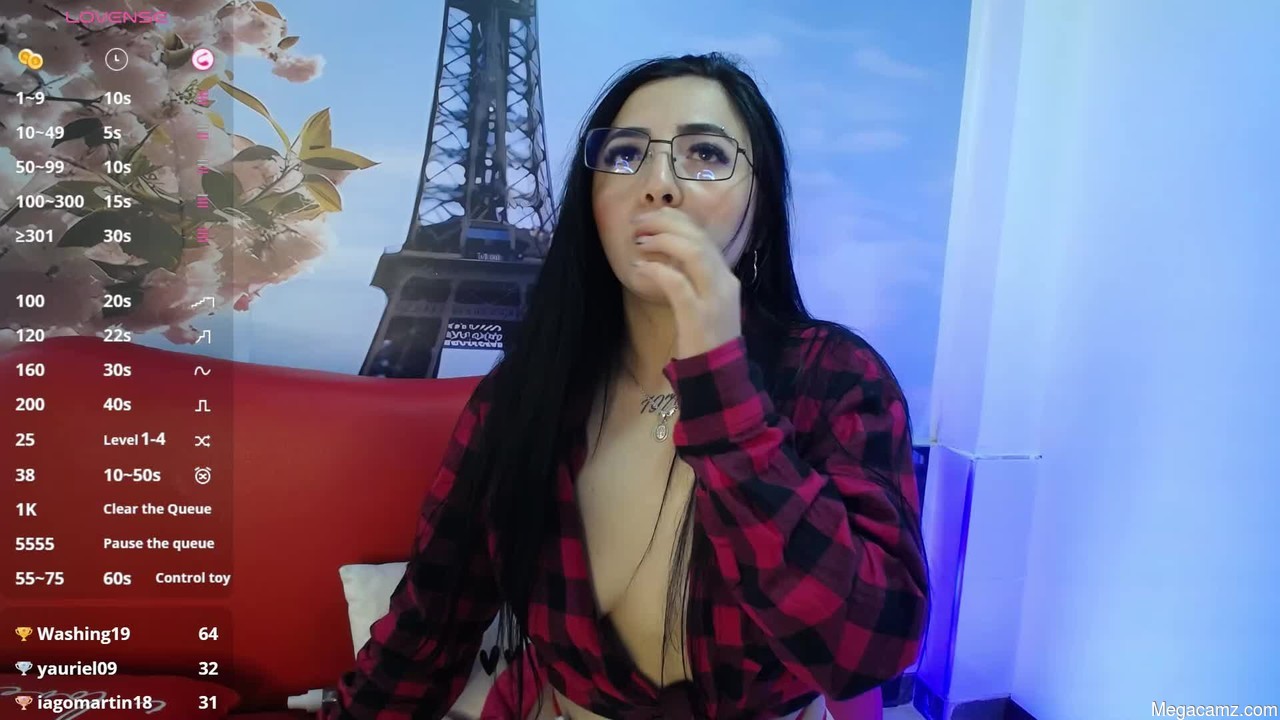 Emy_gray_1
