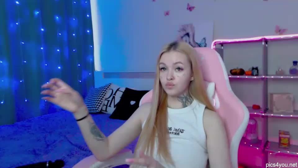 Naughty_mablee