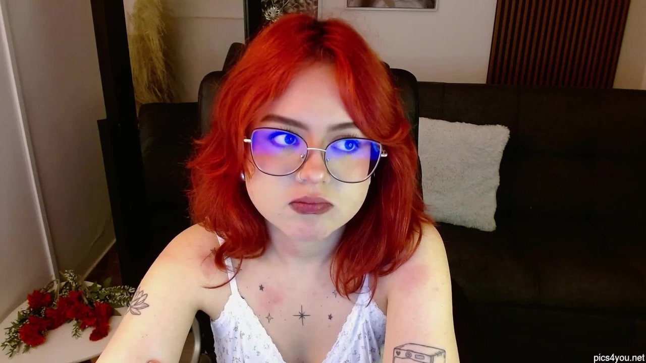 Crimson_tati