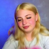 Shy_blondiee
