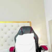 Aura_sanders1
