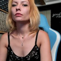 Karoline121
