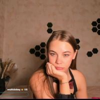 Mia_com