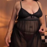 Nicolle_bigboobs_