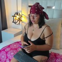 Alda_bigboobs