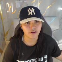 Valeri_harpers4