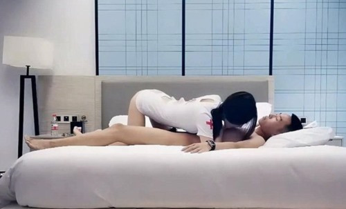 59656-女神级小姐姐身材颜值一流前卝凸卝后卝翘大长卝腿大卝乳卝房还这么有情趣穿着护士制卝服坐鸡卝巴上起伏套卝弄.jpg