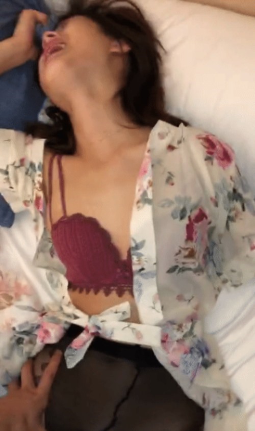 54565-广西南宁新婚不久新人，天天吃饱没事就在家啪啪啪，新娘被X得非常满足，真情流露十分淫荡的表情!.jpg