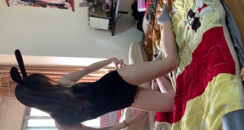 56741-冒充艺校老师让好身材的嫩妹脱卝光了展示一下卝身材.jpg