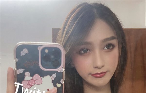 33803-重磅炸弹推特网红美女极品反差婊佳凯小仙奶口活啪啪大屌视图流出.jpg