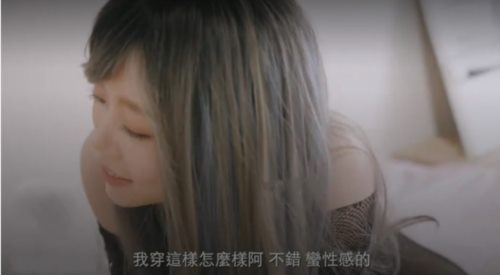 39848-巨乳外卖员撞见情侣啪啪❤️欲火难耐在门边自慰淫叫被发现三人同乐享受绝顶高潮.jpg