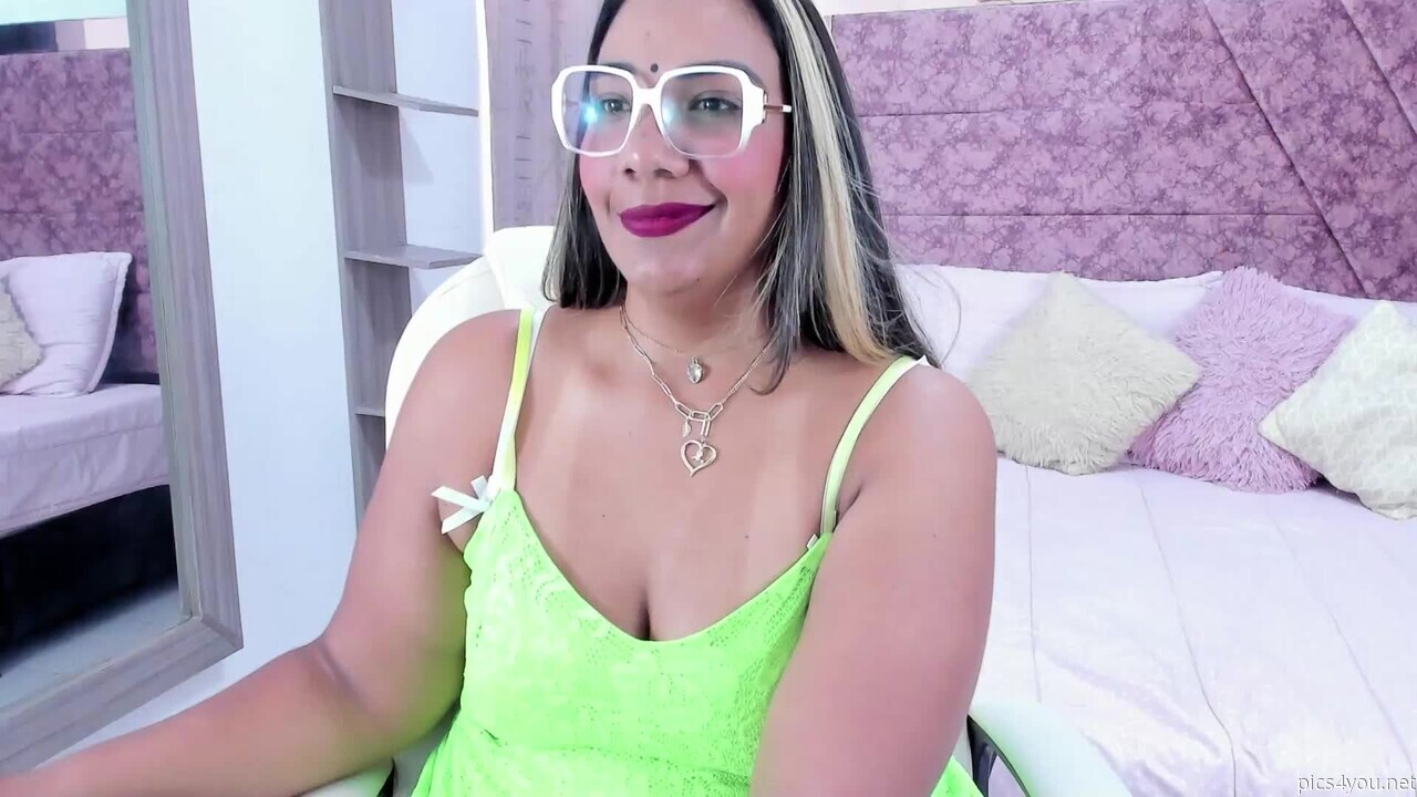 _lakshmi_hotx