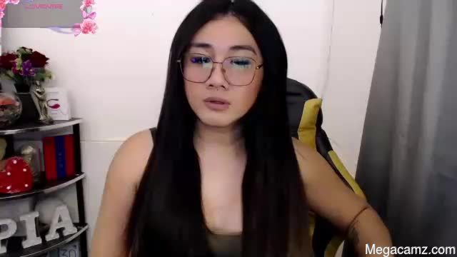 Pia_worthsback