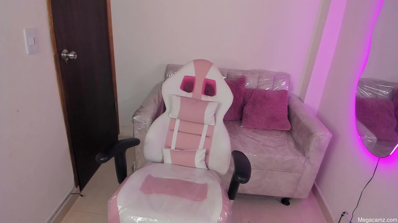Charlote_cowell_sub_