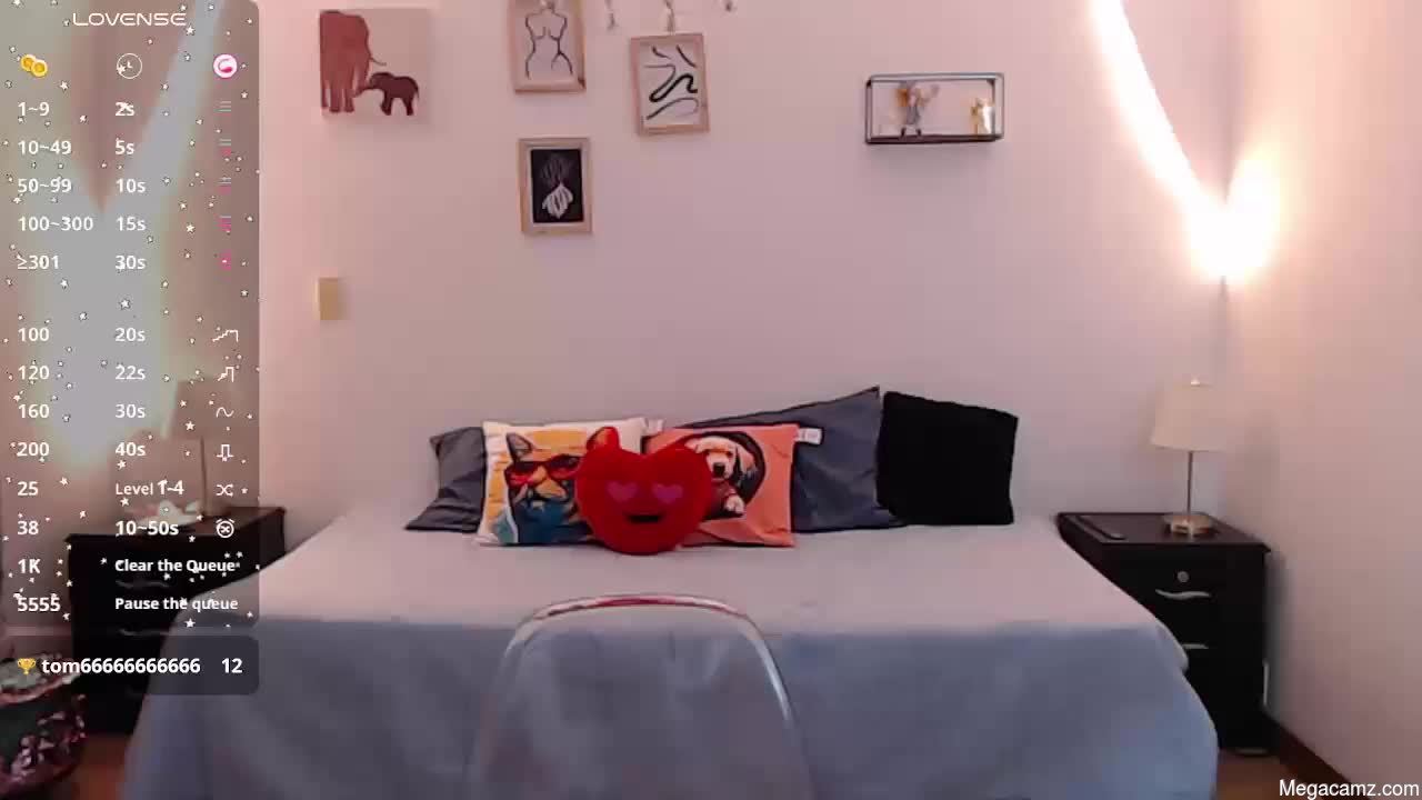 Emily_leroy571240