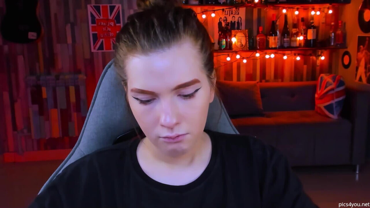 Aliceinredsquare