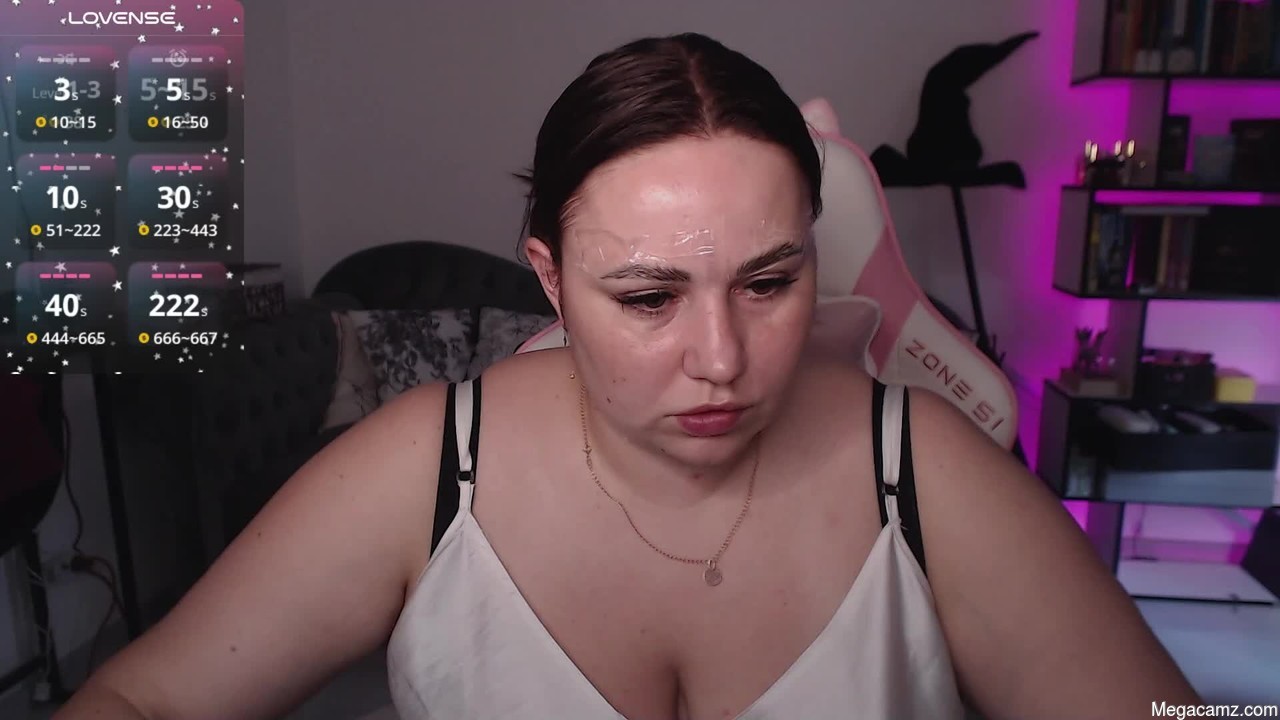 Mari_moore7
