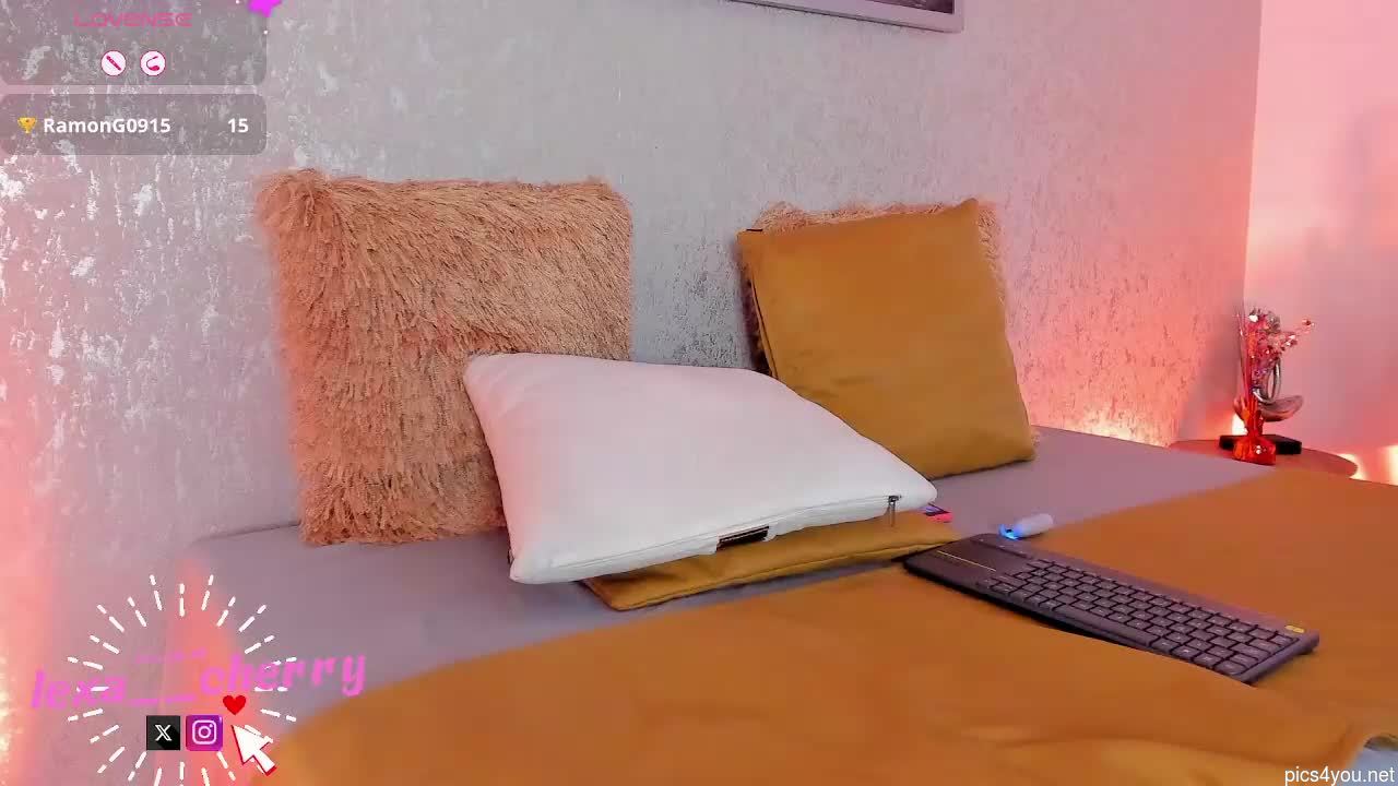 Lexa_cherry_