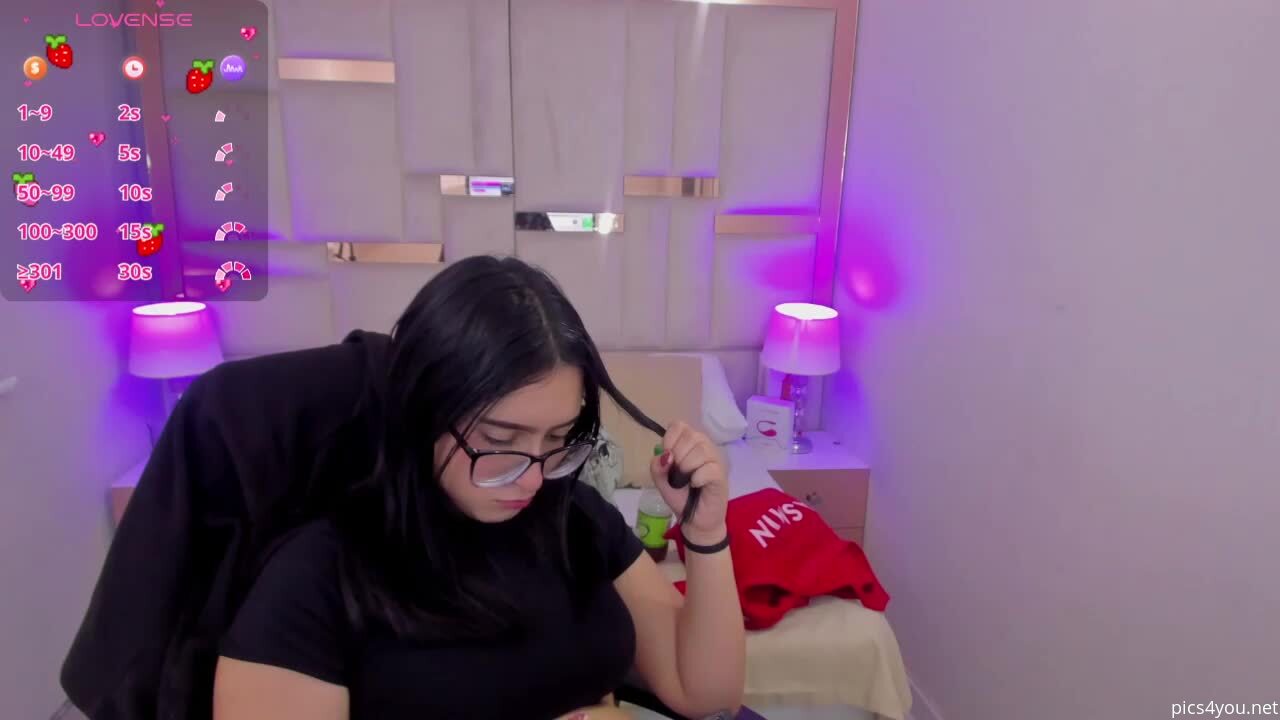 Chloe_walk_