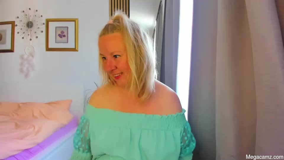 Blonde_angel20