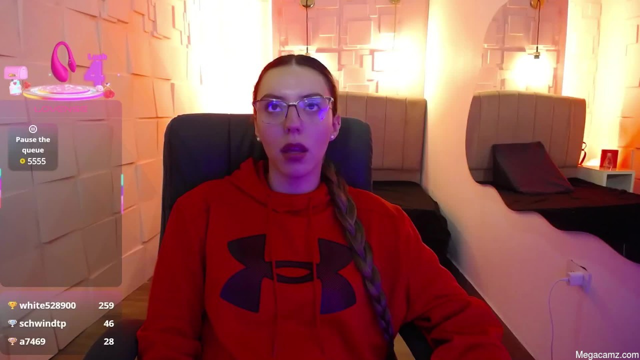 Valentina_red18